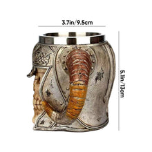 Laden Sie das Bild in den Galerie-Viewer, Schädelbecher mit Klauenhorngriff