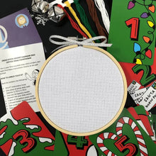 Laden Sie das Bild in den Galerie-Viewer, NEU FÜR 2023 - Kreuzstich-Adventskalender