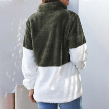 Laden Sie das Bild in den Galerie-Viewer, Kontrast-Plüschmantel mit Reißverschluss