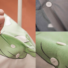 Laden Sie das Bild in den Galerie-Viewer, Nadelfreier Bettlakenhalter für Steppdecken