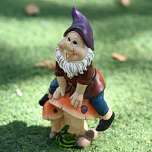 Laden Sie das Bild in den Galerie-Viewer, Kreatives Pilz-Zwerg-Gartenornament