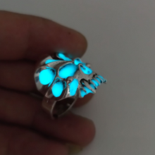 Laden Sie das Bild in den Galerie-Viewer, Halloween leuchtender Totenkopf Ring