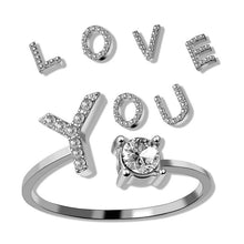 Laden Sie das Bild in den Galerie-Viewer, Buchstaben Ring aus Kristall
