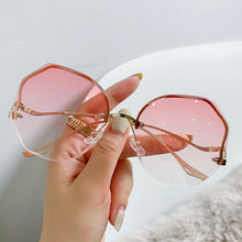Laden Sie das Bild in den Galerie-Viewer, Randlose Sonnenbrille