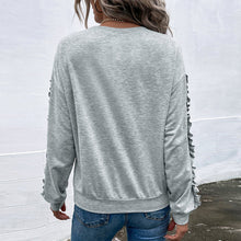 Laden Sie das Bild in den Galerie-Viewer, Einfarbiges Langärmliges T-Shirt mit Rundhalsausschnitt