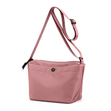 Laden Sie das Bild in den Galerie-Viewer, Elegante Knödeltasche