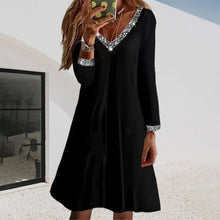 Laden Sie das Bild in den Galerie-Viewer, Einfarbiges Langarmkleid mit V-Ausschnitt