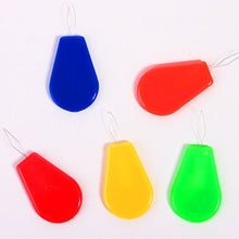 Laden Sie das Bild in den Galerie-Viewer, Tragbarer und praktischer Nadeleinfädler