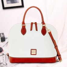 Laden Sie das Bild in den Galerie-Viewer, Muscheltasche aus Leder mit Reißverschluss