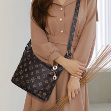 Laden Sie das Bild in den Galerie-Viewer, Lässige Retro-Umhängetasche aus weichem Leder
