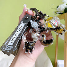 Laden Sie das Bild in den Galerie-Viewer, Kreativer Schwimmender Astronauten-Schlüsselanhänger