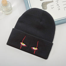 Laden Sie das Bild in den Galerie-Viewer, Clown-Augen Warme Strickmütze