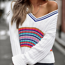 Laden Sie das Bild in den Galerie-Viewer, Täfelter Pullover mit V-Ausschnitt