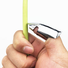 Laden Sie das Bild in den Galerie-Viewer, Multifunktionaler Handgeschützter Gemüsepflücker aus Edelstahl