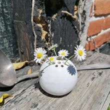 Laden Sie das Bild in den Galerie-Viewer, Harz handgefertigte Vase Tischdekoration