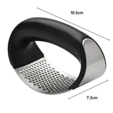 Laden Sie das Bild in den Galerie-Viewer, Hochwertige Knoblauchpresse aus Edelstahl