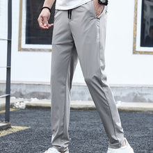 Laden Sie das Bild in den Galerie-Viewer, Freizeithose aus Eisseide für Herren