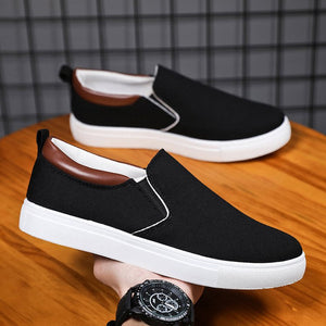 Einfache Segeltuchschuhe für Herren