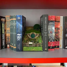 Laden Sie das Bild in den Galerie-Viewer, Bücherregal Miniaturlandschaft Dekoration aus Holz