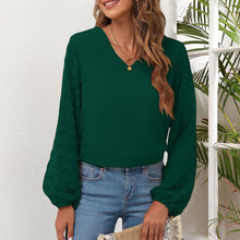 Laden Sie das Bild in den Galerie-Viewer, Langärmliges T-Shirt aus Chiffon mit V-Ausschnitt