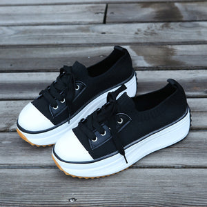 Damen atmungsaktive sportliche Schnürschuhe