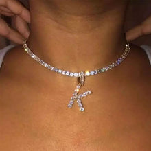 Laden Sie das Bild in den Galerie-Viewer, Damen Buchstaben Kristall Halskette