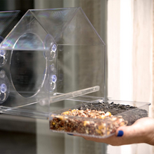 Laden Sie das Bild in den Galerie-Viewer, Fenster Vogelhaus Futterspender