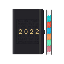 Laden Sie das Bild in den Galerie-Viewer, 2022 Planer Buch