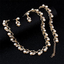 Laden Sie das Bild in den Galerie-Viewer, Dreiteiliges Perlen Ohrring Halskette und Armband