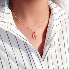 Laden Sie das Bild in den Galerie-Viewer, Exquisite neue Sonne-Mond-Stern-Halskette