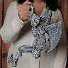 Laden Sie das Bild in den Galerie-Viewer, Gargoyle Monster Statue Ornament