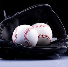 Laden Sie das Bild in den Galerie-Viewer, Holografisch reflektierender leuchtender Baseball (2 Stück)