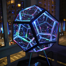 Laden Sie das Bild in den Galerie-Viewer, Unendliche farbige Dodekaeder Kunstlampe