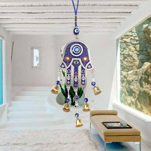 Laden Sie das Bild in den Galerie-Viewer, Hand von Fatima Windspiel Ornament