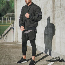Laden Sie das Bild in den Galerie-Viewer, Herren Fitnessshorts - mit Elasthan Leggings