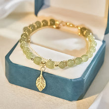Laden Sie das Bild in den Galerie-Viewer, Armband aus Hetian-Jade mit Blatt