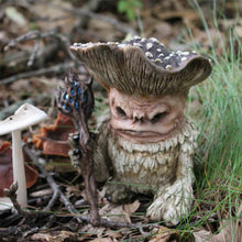 Laden Sie das Bild in den Galerie-Viewer, Märchen Pilz Elf Dekoration