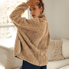 Laden Sie das Bild in den Galerie-Viewer, Lässiger Rollkragenpullover aus Plüsch
