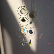Laden Sie das Bild in den Galerie-Viewer, Regenbogen-Sonnenfänger Kristallkugel Windspiel
