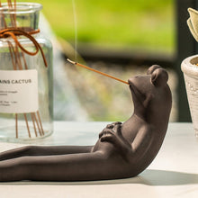Laden Sie das Bild in den Galerie-Viewer, Süßer Frosch Weihrauchbrenner Dekoration