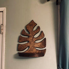 Laden Sie das Bild in den Galerie-Viewer, Monstera Wandregal Aus Holz