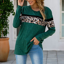Laden Sie das Bild in den Galerie-Viewer, Langärmliges getäfeltes T-Shirt mit Leopardenmuster