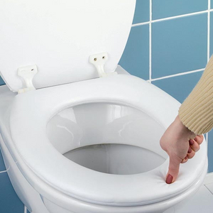Weicher Toilettensitz aus Schaumstoff