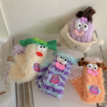Laden Sie das Bild in den Galerie-Viewer, Warme bequeme flauschige Cartoon-Monstersocken