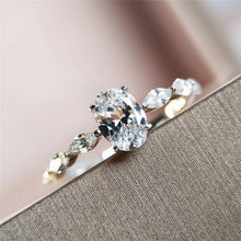 Laden Sie das Bild in den Galerie-Viewer, Eleganter Hochzeit Zirkonring