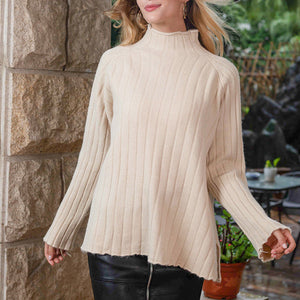 Einfarbiger Pullover mit halbem Rollkragen