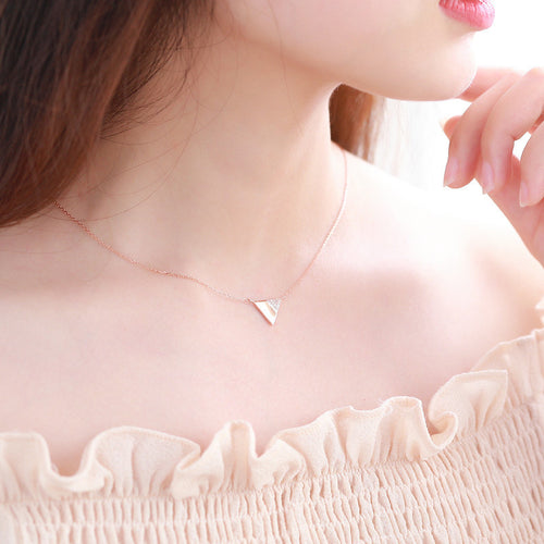 Elegante dreieckige Strass-Halskette