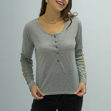 Laden Sie das Bild in den Galerie-Viewer, Einfarbiges Langarm-T-Shirt aus Spitze