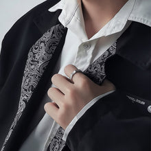 Laden Sie das Bild in den Galerie-Viewer, Vintage Herrenringe - Gravierte 7 Todsünden/7 Tugenden