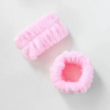 Laden Sie das Bild in den Galerie-Viewer, Saugfähiges Scrunchie fürs Handgelenk